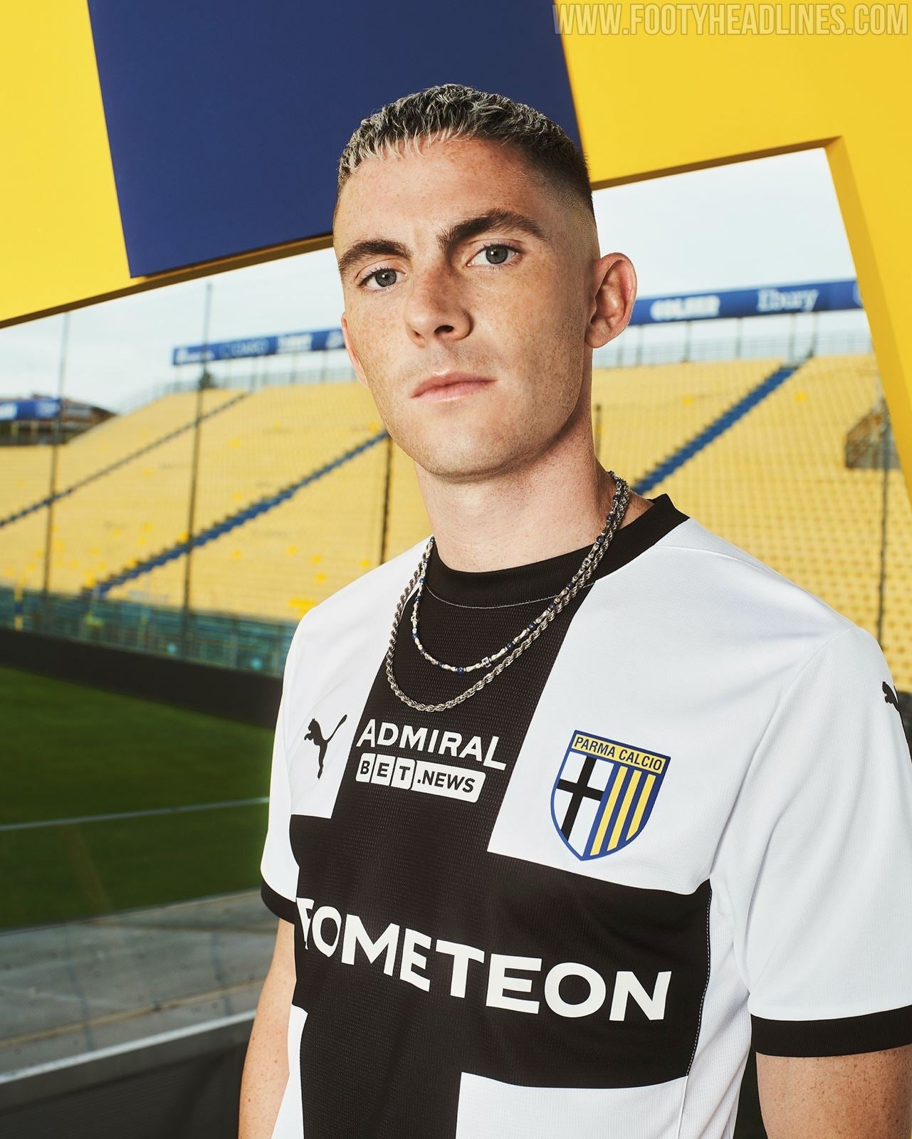 Maillot Domicile Parme 2024-2025