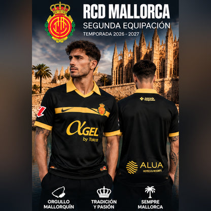 Affiche premium du maillot extérieur RCD Majorque 2026-2027 avec deux mannequins masculins de face et de dos