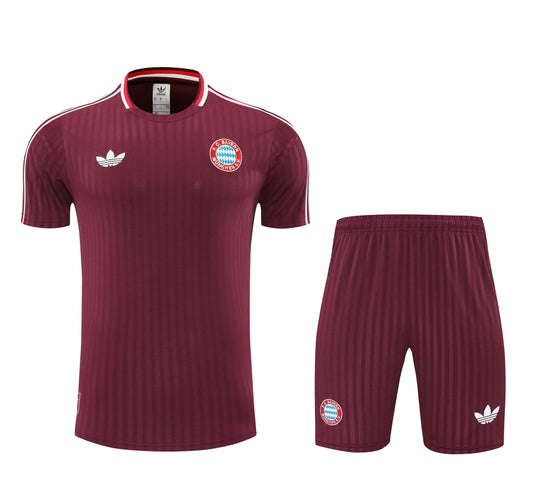 Ensemble vintage bordeaux T-shirt + short Bayern Munich 2025-2026