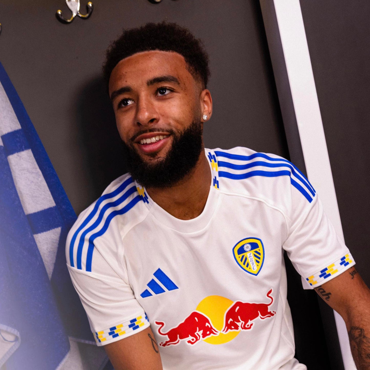 Maillot Domicile Leeds 2025-2026
