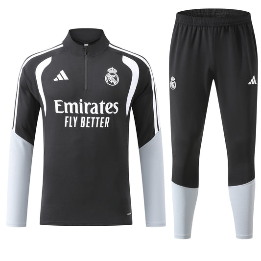 Ensemble Training Real Madrid Noir & Blanc 2026/2027 – Survêtement Football Homme Premium | Haut Zippé & Pantalon Slim Fit