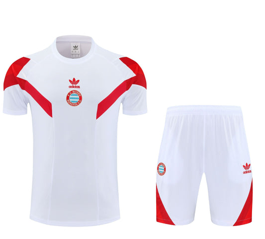 Ensemble blanc/rouge T-shirt + short Bayern Munich 2025-2026