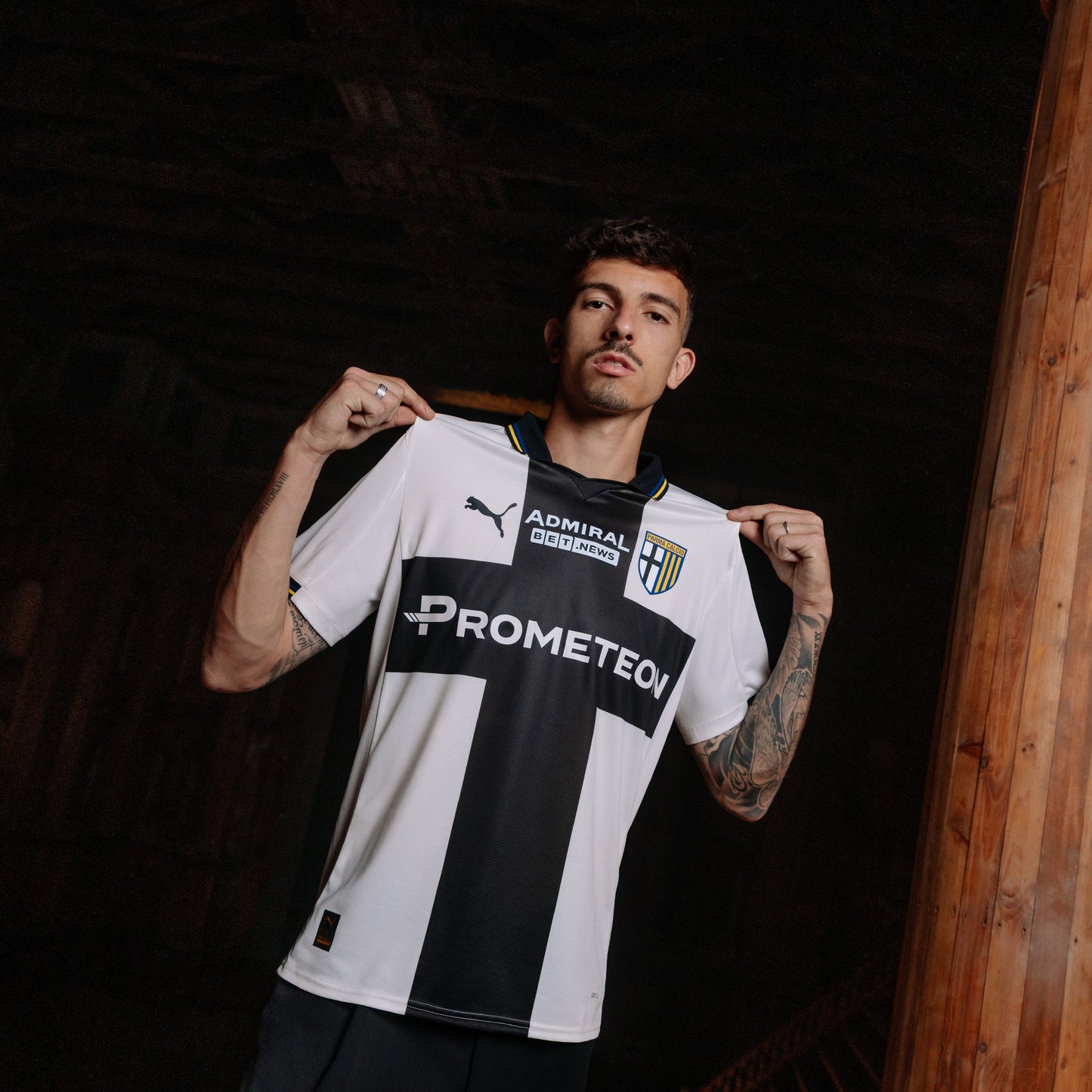 Maillot Domicile Parma FC 2025-2026