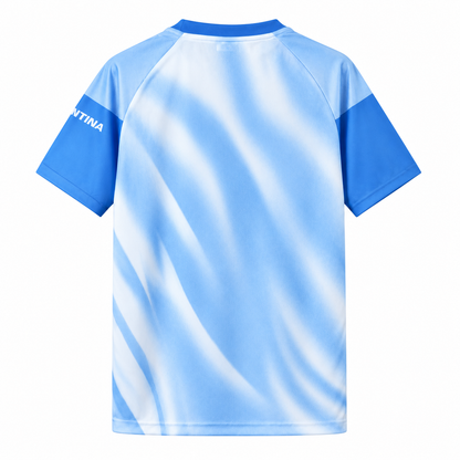 Maillot Argentine pré-match 2026 Messi Farewell bleu ciel, vue de dos sur fond blanc