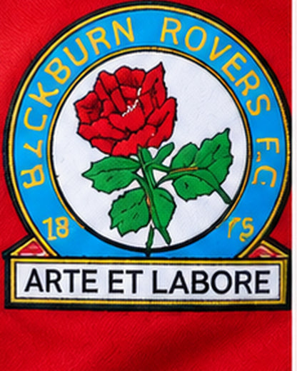 Gros plan de l'écusson Blackburn Rovers