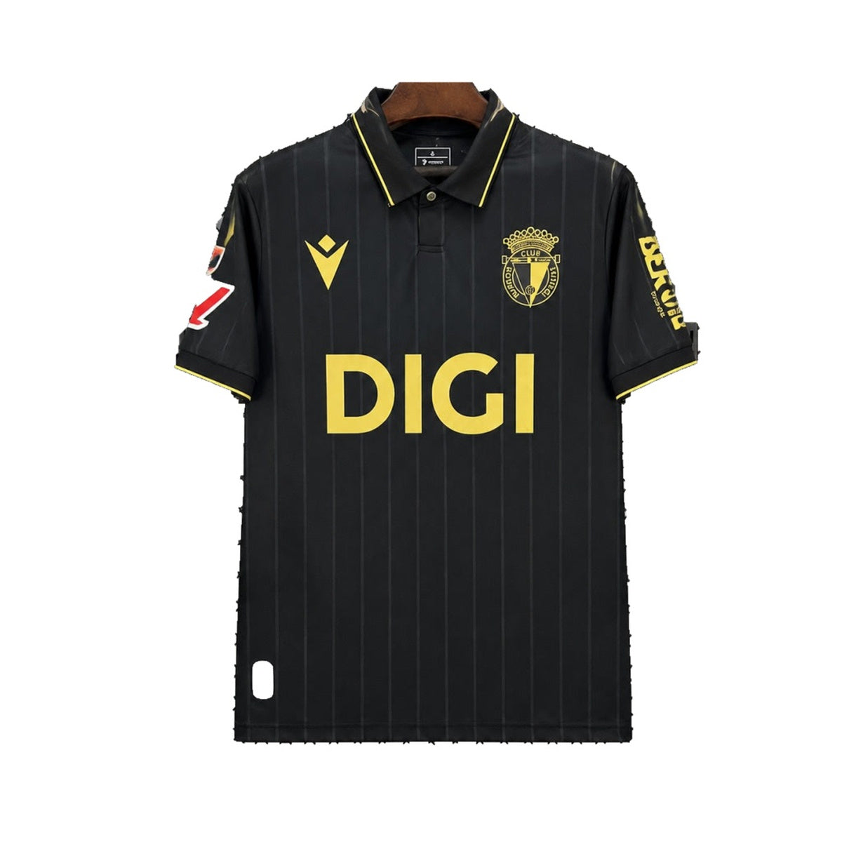 Maillot extérieur Burgos CF 2026-2027 vue de face sur fond blanc