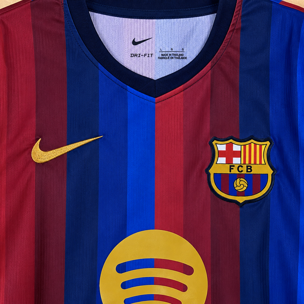 Maillot FC Barcelone domicile 2026-2027 manches longues – détails