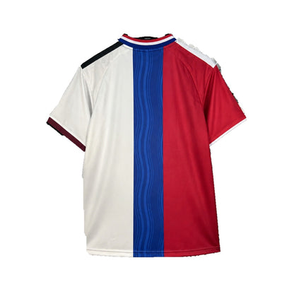 Maillot Tricolor Manchester United 2026-2027 de dos sur fond blanc