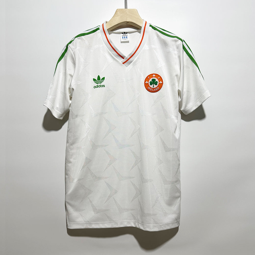 Face avant maillot rétro Irlande 1990 extérieur