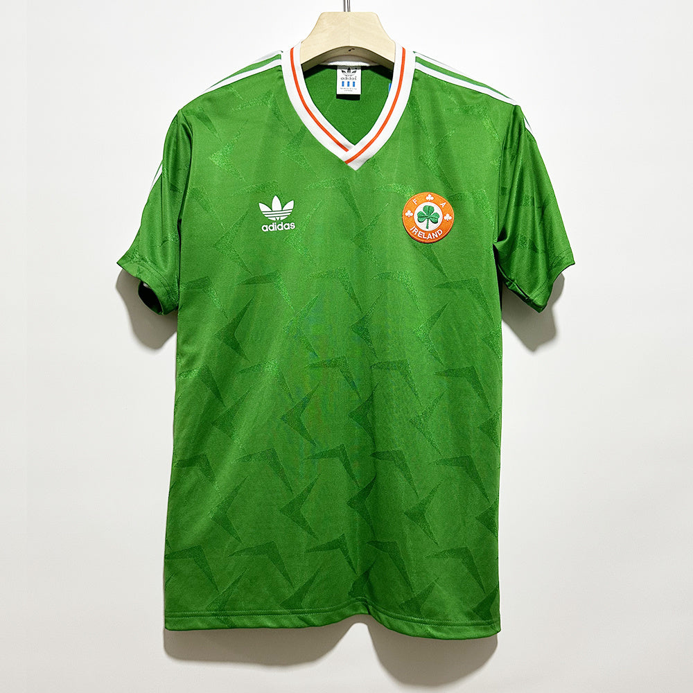 Face avant du maillot rétro Irlande 1990 domicile