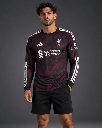 Mannequin masculin portant le maillot Liverpool FC Third 2026-2027 manches longues