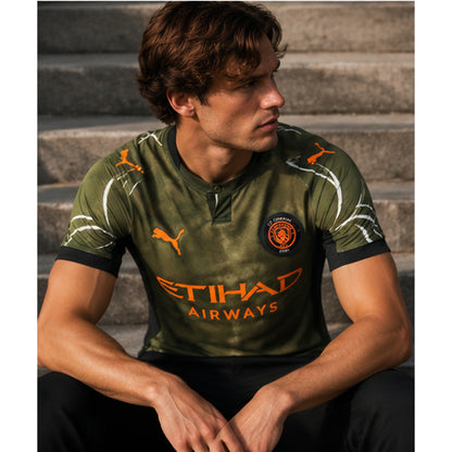 Maillot Fourth Manchester City 2026-2027 porté par un mannequin