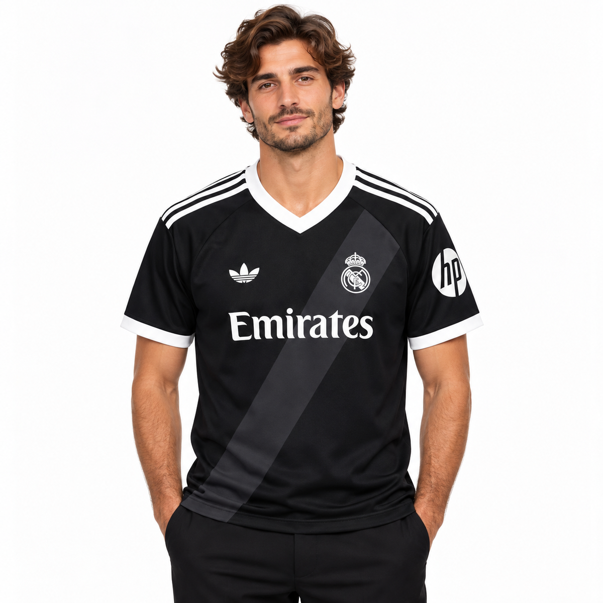 Maillot Real Madrid extérieur noir 2027-2028 — mannequin
