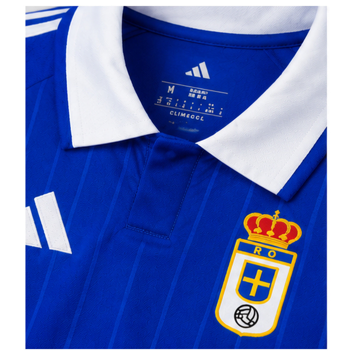 Détails col et écusson Real Oviedo 2026-2027