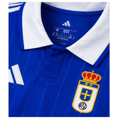 Détails col et écusson Real Oviedo 2026-2027
